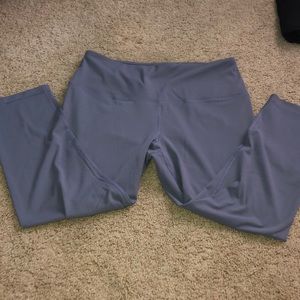 Bluish grey cropped yogalicious leggings